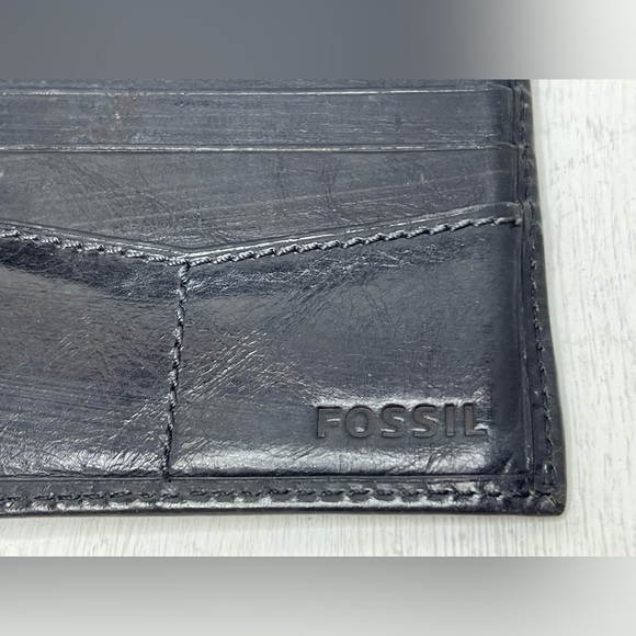 Fossil Buffalo Hide Charcoal Grey Wallet - Picture 8 of 8